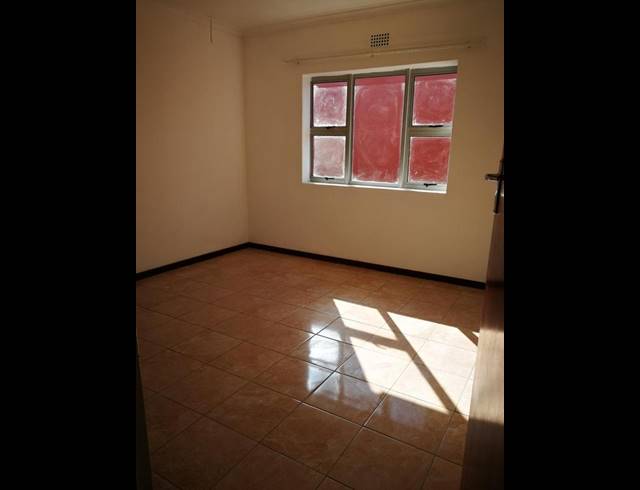 2 BEDROOM PROPERTY TO RENT IN GRASSY PARK